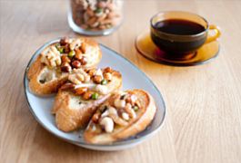 硝子食器のある暮らし